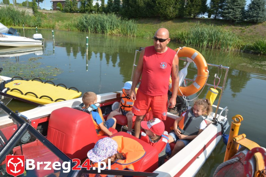 Przedszkolaki z Jedynki z wizytą w Przystani WOPR