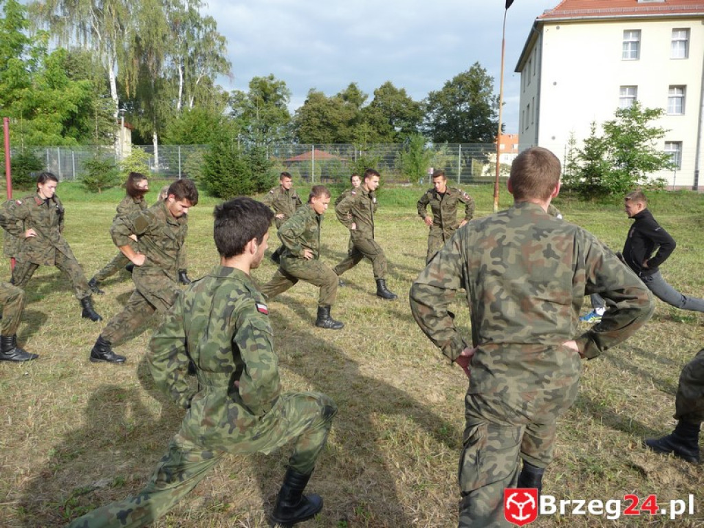 Młodzież II LO w Brzegu na obozie szkoleniowym  finansowanym przez Ministerstwo Obrony Narodowej