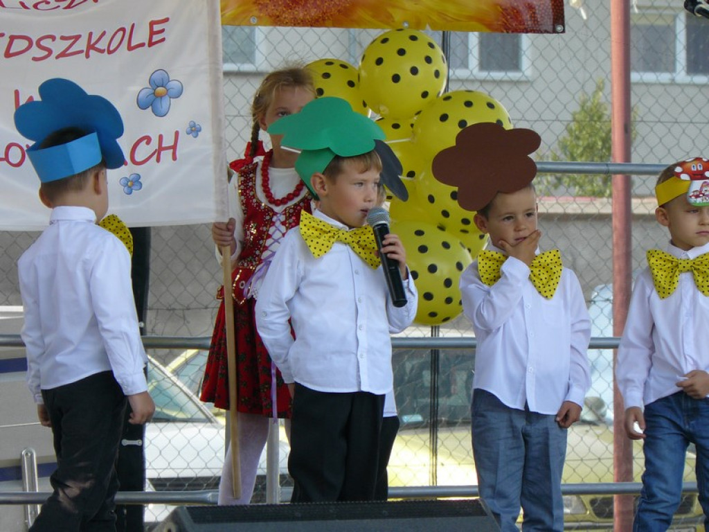Występ dzieci z Publicznego Przedszkola w Krzyżowicach na XVI Europejskich Targach Chłopskich