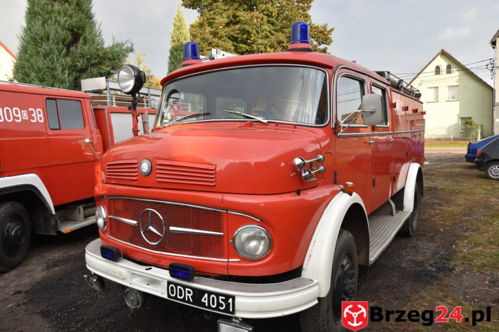 Strażacy z Czeskiej Wsi otrzymali nowy wóz bojowy