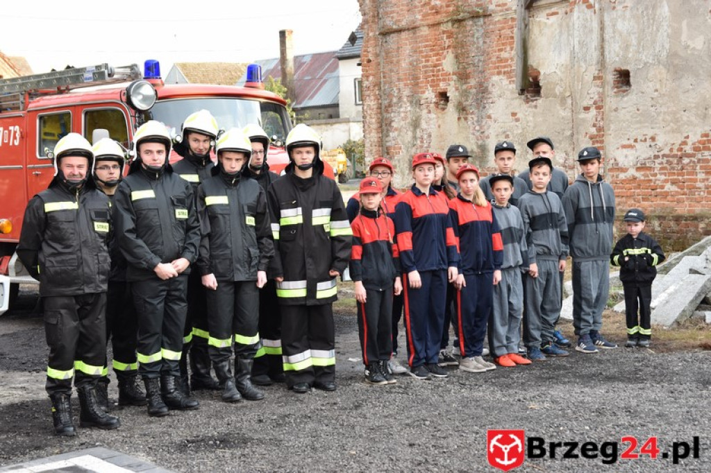 Strażacy z Czeskiej Wsi otrzymali nowy wóz bojowy