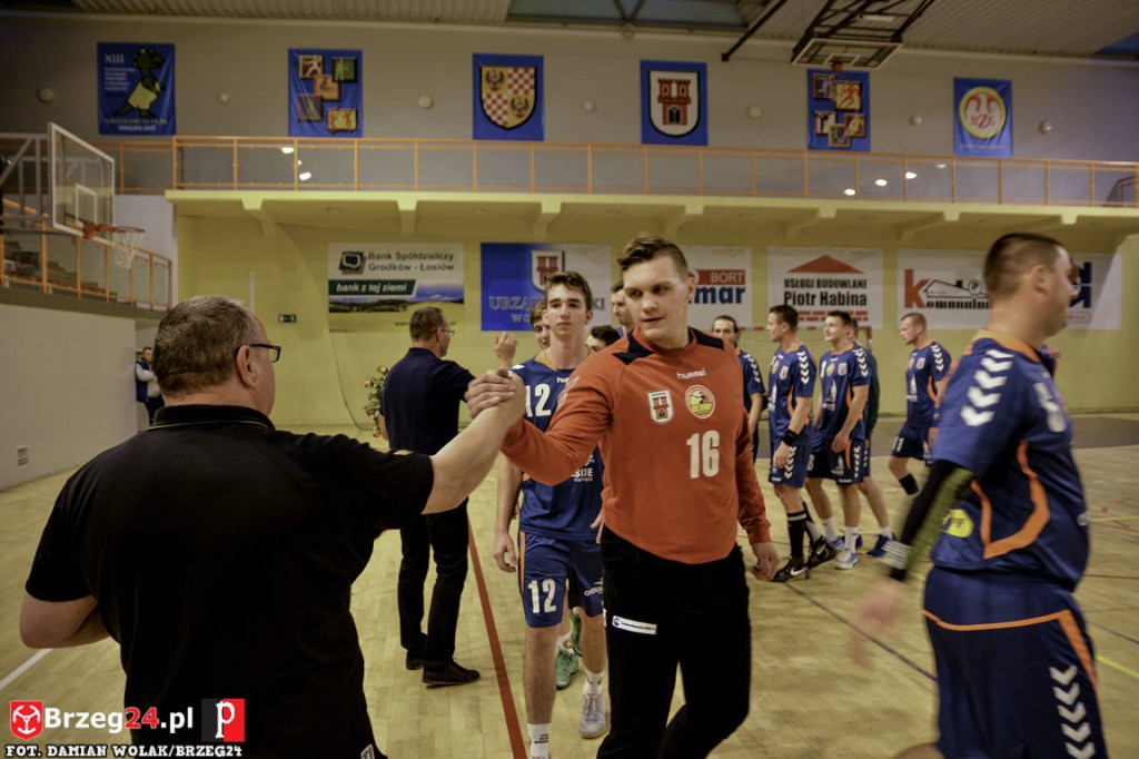 Olimp z Ostrovią na tarczy