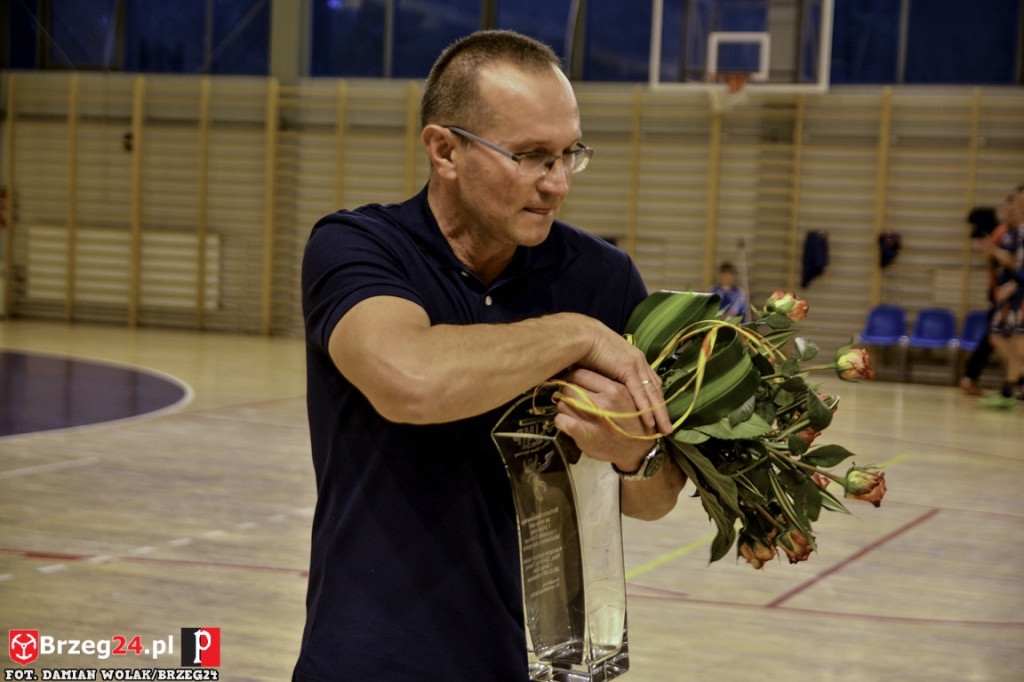 Olimp z Ostrovią na tarczy