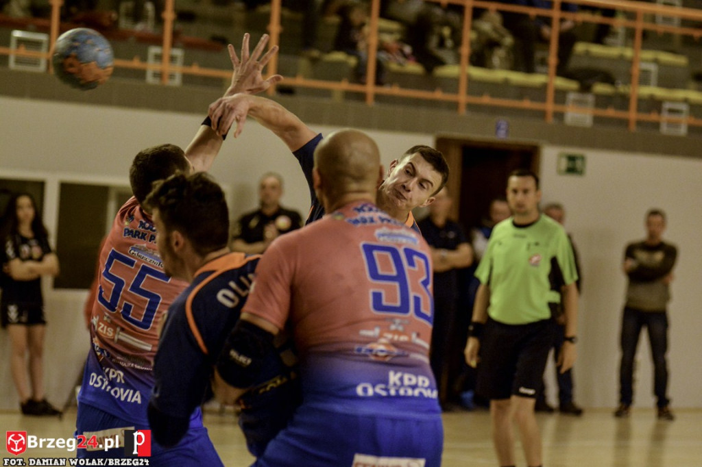 Olimp z Ostrovią na tarczy