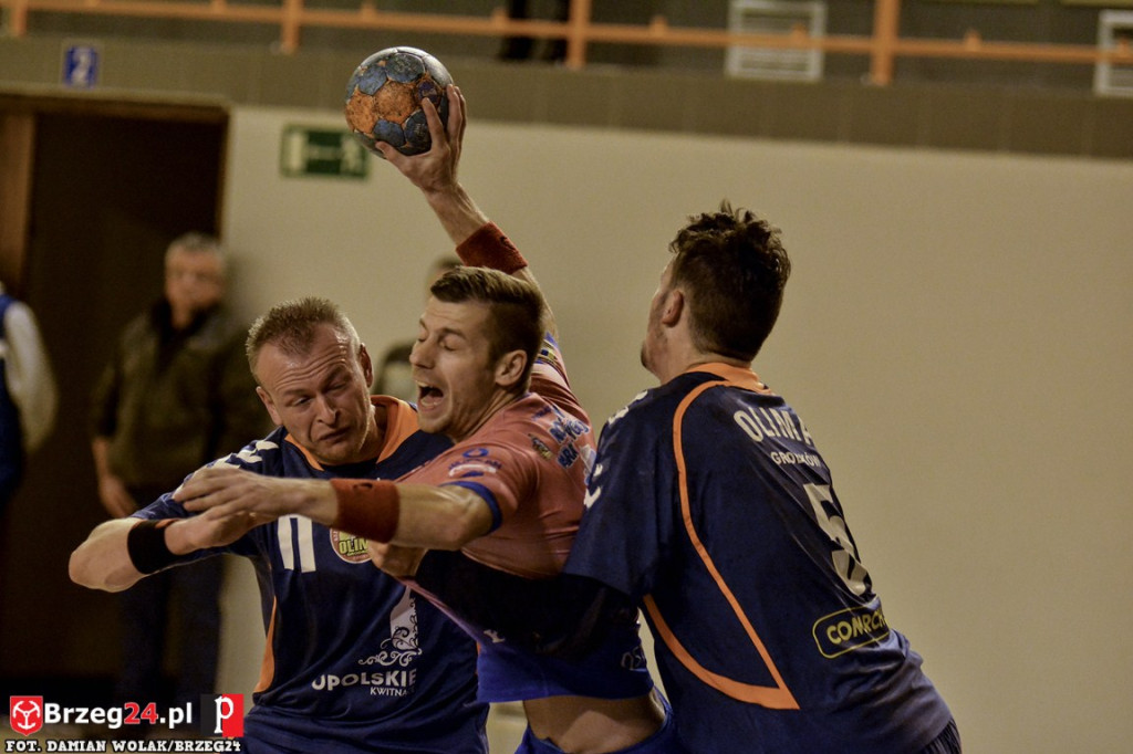 Olimp z Ostrovią na tarczy