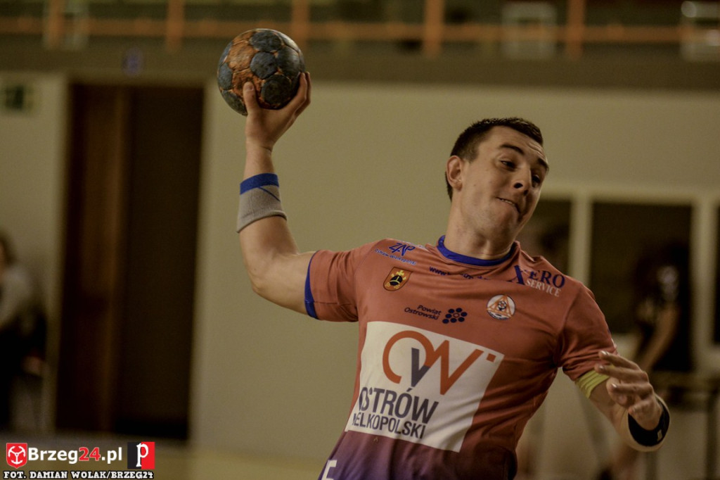 Olimp z Ostrovią na tarczy