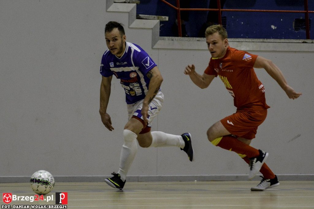 KS Gredar Futsal Team Brzeg remisuje z KS Ekom Futsal Nnowiny 5:5 (2:3)