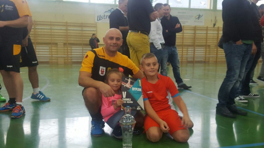 Zwycięstwem w Ustroniu grodkowscy Oldboje 4Ever Young rozpoczęli sezon 2016/2017