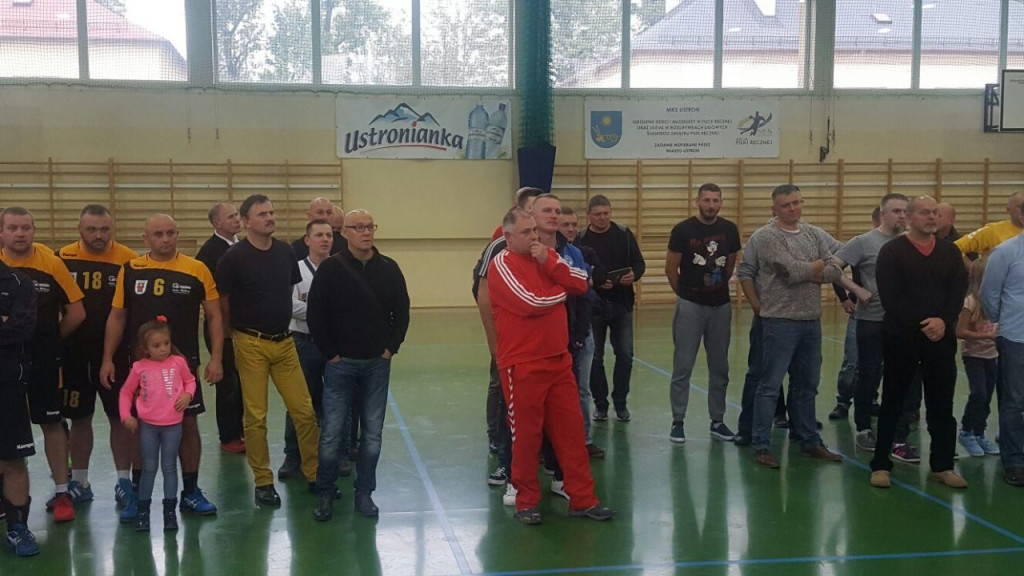 Zwycięstwem w Ustroniu grodkowscy Oldboje 4Ever Young rozpoczęli sezon 2016/2017