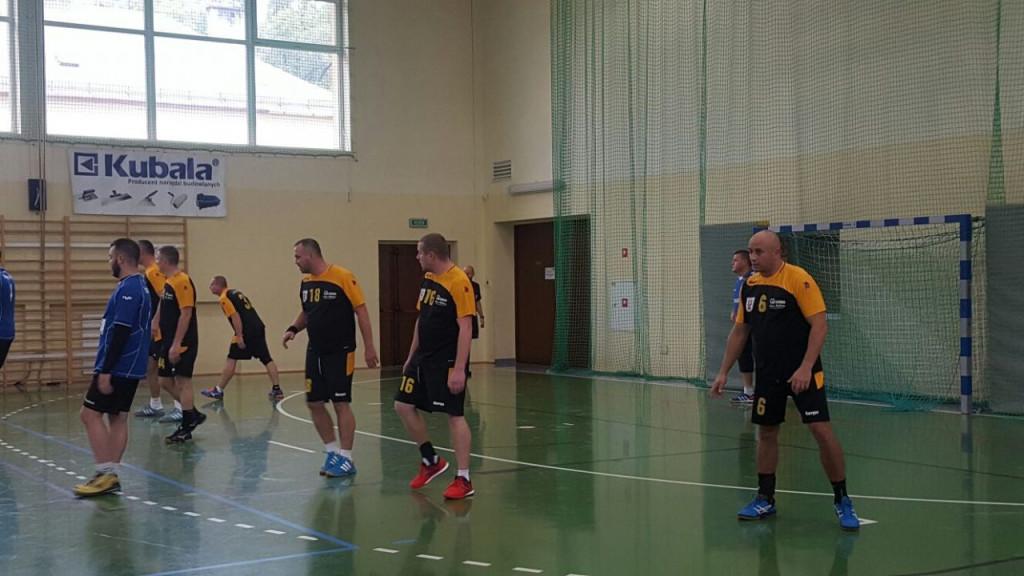 Zwycięstwem w Ustroniu grodkowscy Oldboje 4Ever Young rozpoczęli sezon 2016/2017