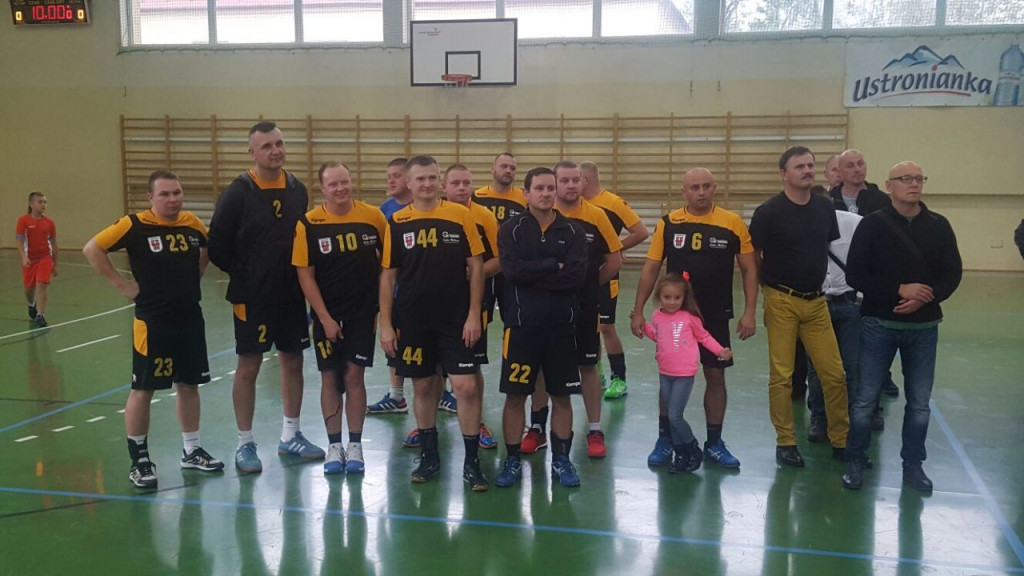 Zwycięstwem w Ustroniu grodkowscy Oldboje 4Ever Young rozpoczęli sezon 2016/2017