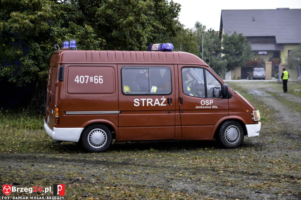 Pożar magazynu i wypadek samochodowy podczas ćwiczeń strażaków [fotorelacja]