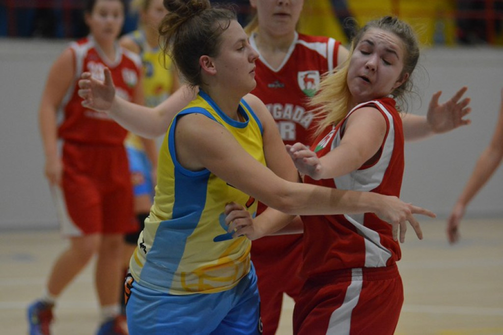 KSK Stal Brzeg wygrywa na inaugurację sezonu ! [galeria]