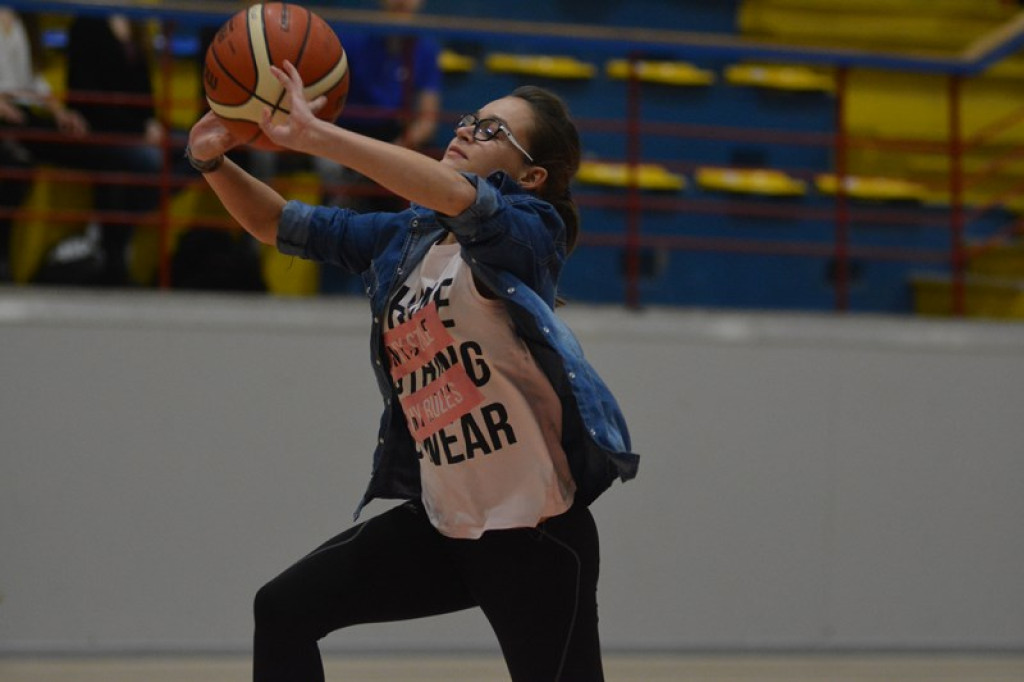 KSK Stal Brzeg wygrywa na inaugurację sezonu ! [galeria]