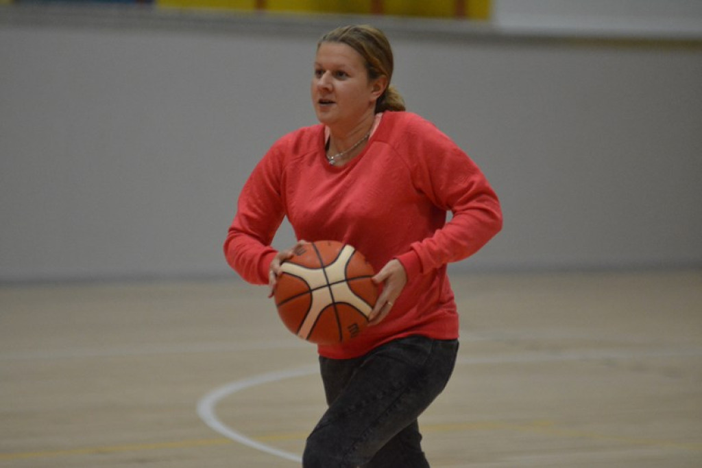 KSK Stal Brzeg wygrywa na inaugurację sezonu ! [galeria]