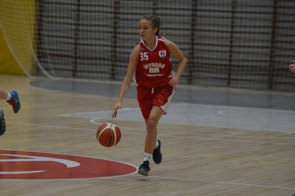 KSK Stal Brzeg wygrywa na inaugurację sezonu ! [galeria]