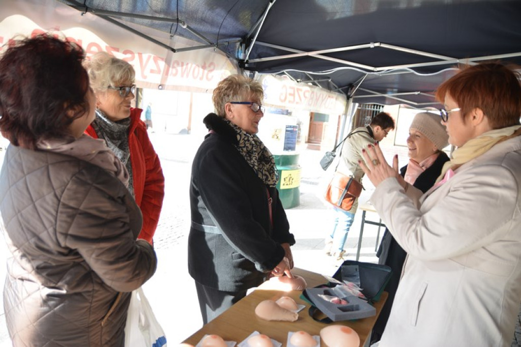 Drugi Marsz Różowej Wstążki w Brzegu [fotorelacja]