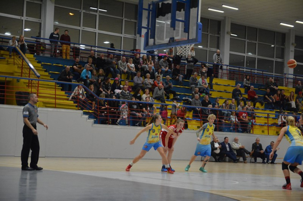 KSK Stal Brzeg wygrywa na inaugurację sezonu ! [galeria]