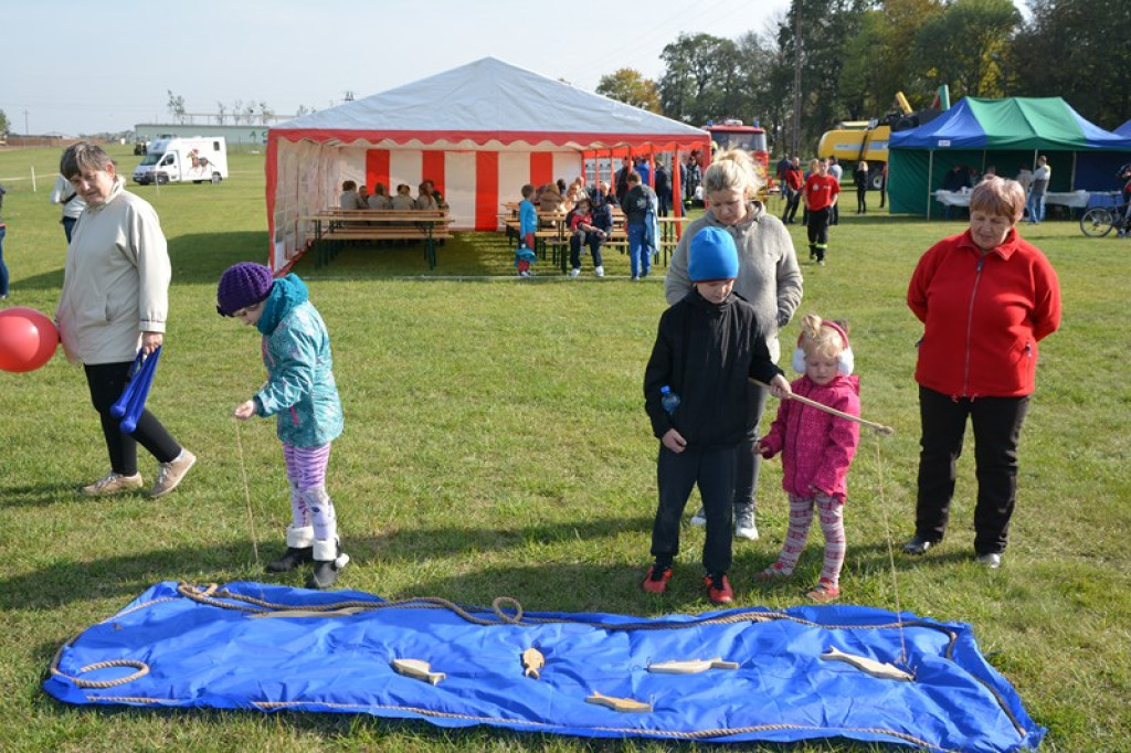 Moc atrakcji w Łosiowie. Trwa festyn charytatywny dla Mateusza [galeria zdjęć]