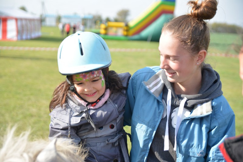 Moc atrakcji w Łosiowie. Trwa festyn charytatywny dla Mateusza [galeria zdjęć]