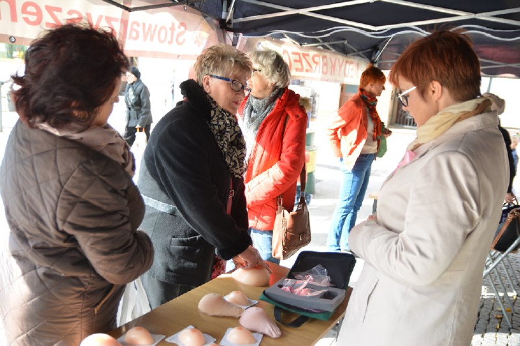 Drugi Marsz Różowej Wstążki w Brzegu [fotorelacja]