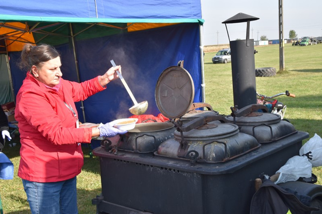 Rekordowa suma podczas festynu charytatywnego w Łosiowie!