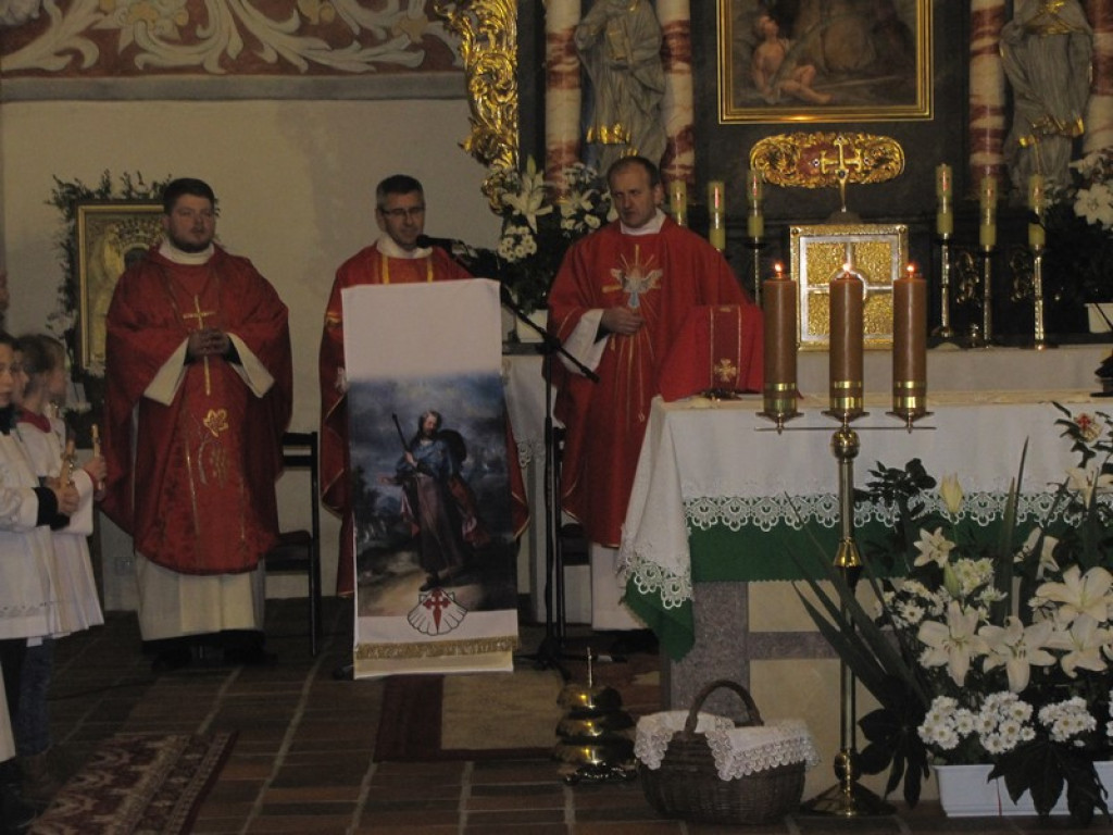 Nowe ołtarze w Sanktuarium w Małujowicach.