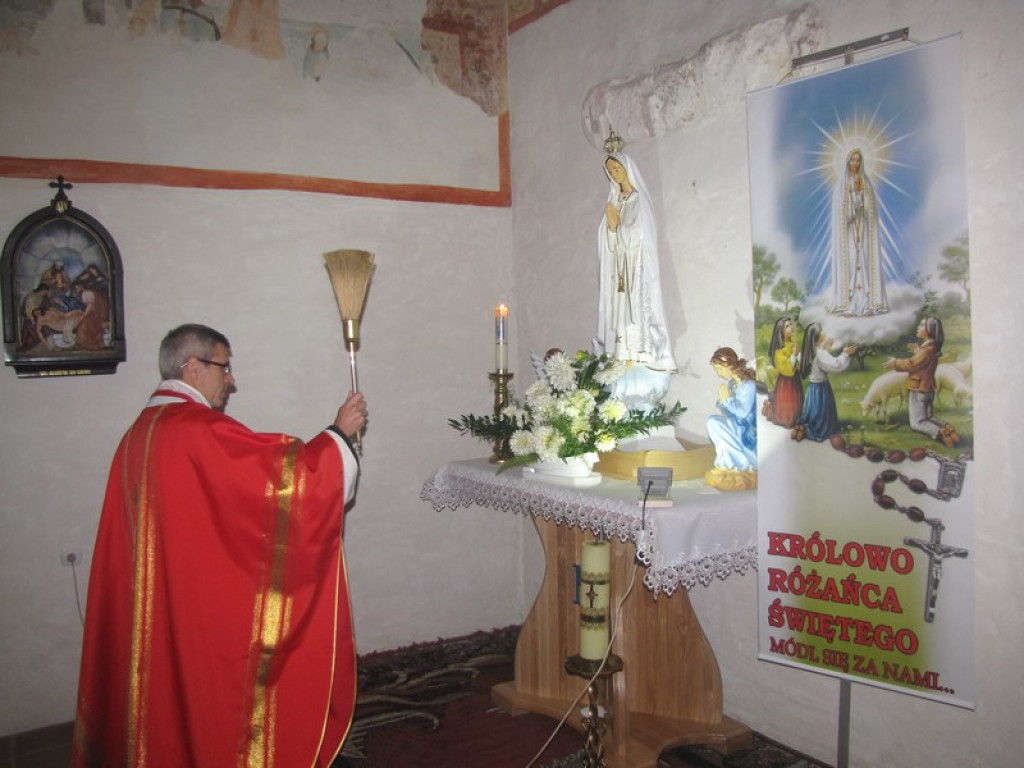 Nowe ołtarze w Sanktuarium w Małujowicach.