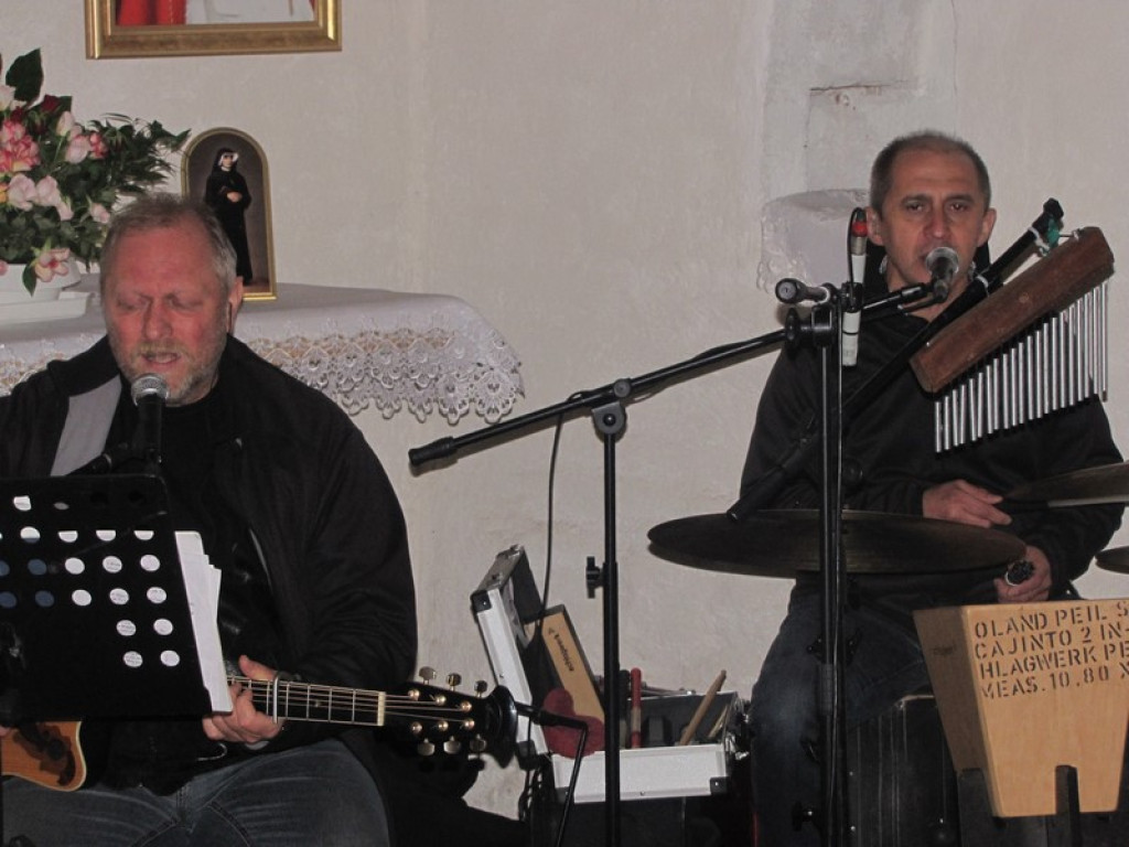 Nowe ołtarze w Sanktuarium w Małujowicach.