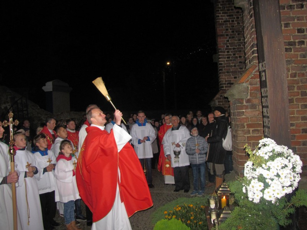 Nowe ołtarze w Sanktuarium w Małujowicach.