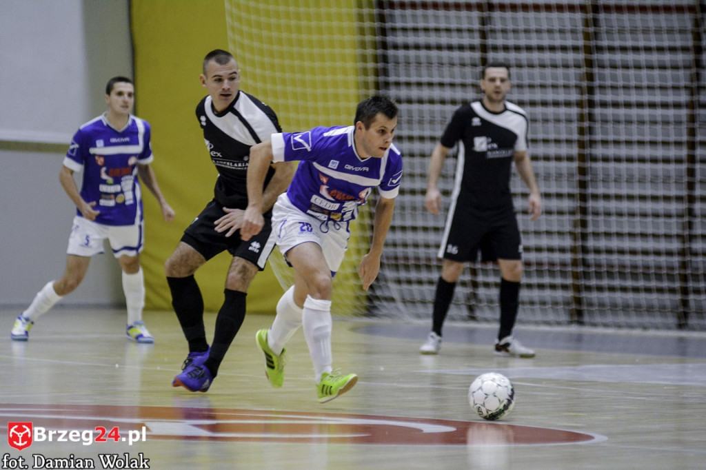 KS Gredar Futsal Team Brzeg - LEX Kancelaria Słomniki 5:6 (2:4) [fotorelacja]