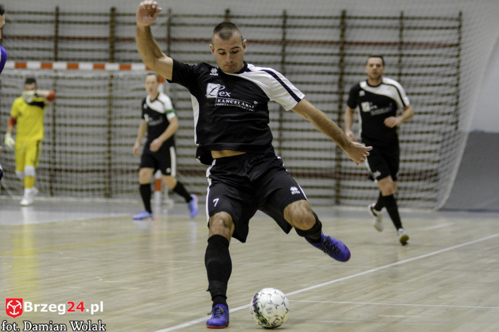 KS Gredar Futsal Team Brzeg - LEX Kancelaria Słomniki 5:6 (2:4) [fotorelacja]
