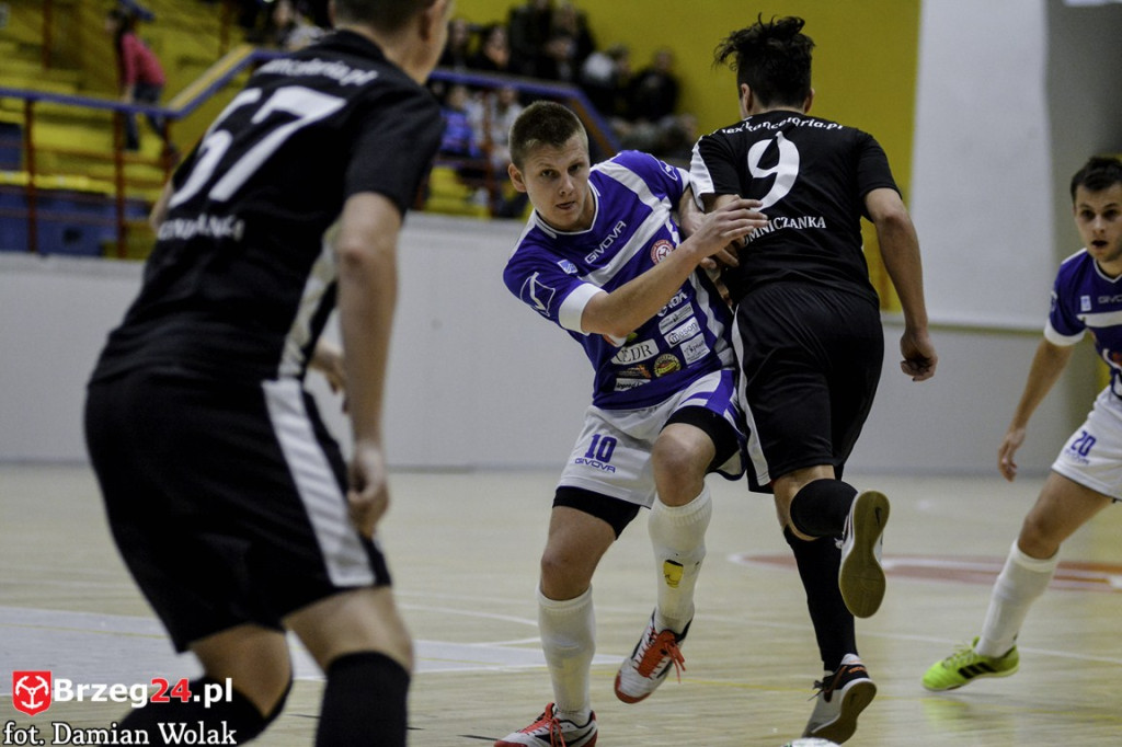KS Gredar Futsal Team Brzeg - LEX Kancelaria Słomniki 5:6 (2:4) [fotorelacja]