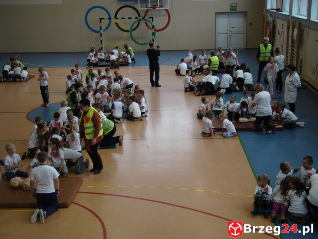 Próba pobicia rekordu Guinness`a w PSP im. Bohaterów II Wojny Światowej w Czepielowicach