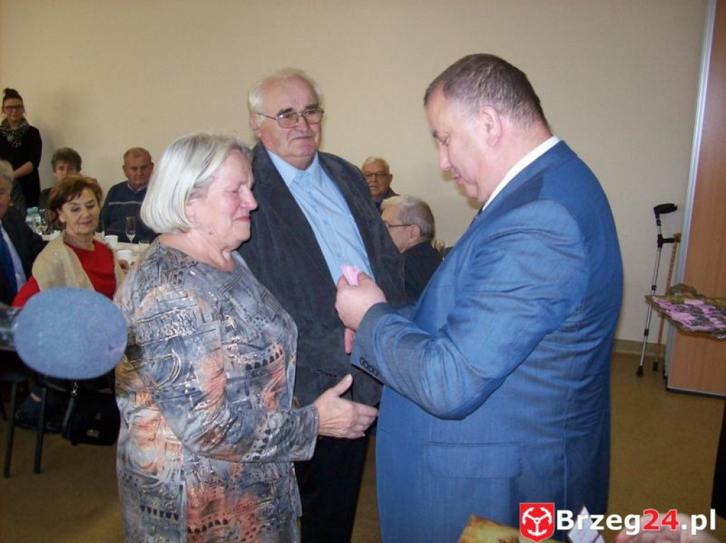 ODZNACZENIA ZA DŁUGOLETNIE POŻYCIE MAŁŻEŃSKIE W GMINIE LUBSZA