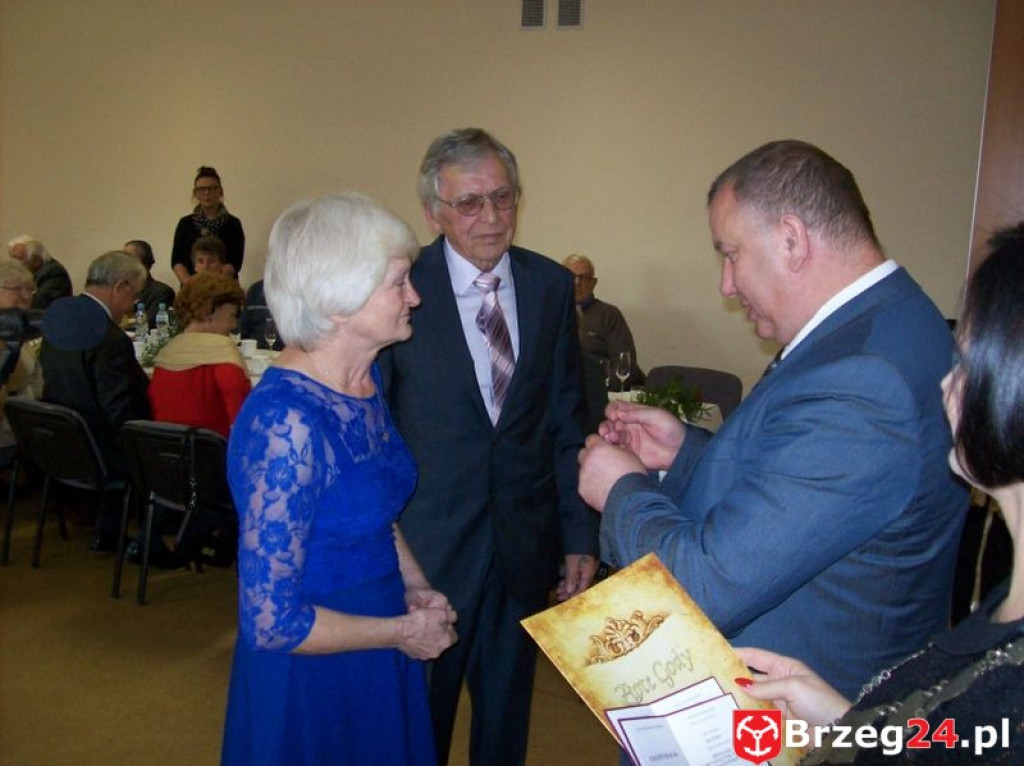 ODZNACZENIA ZA DŁUGOLETNIE POŻYCIE MAŁŻEŃSKIE W GMINIE LUBSZA