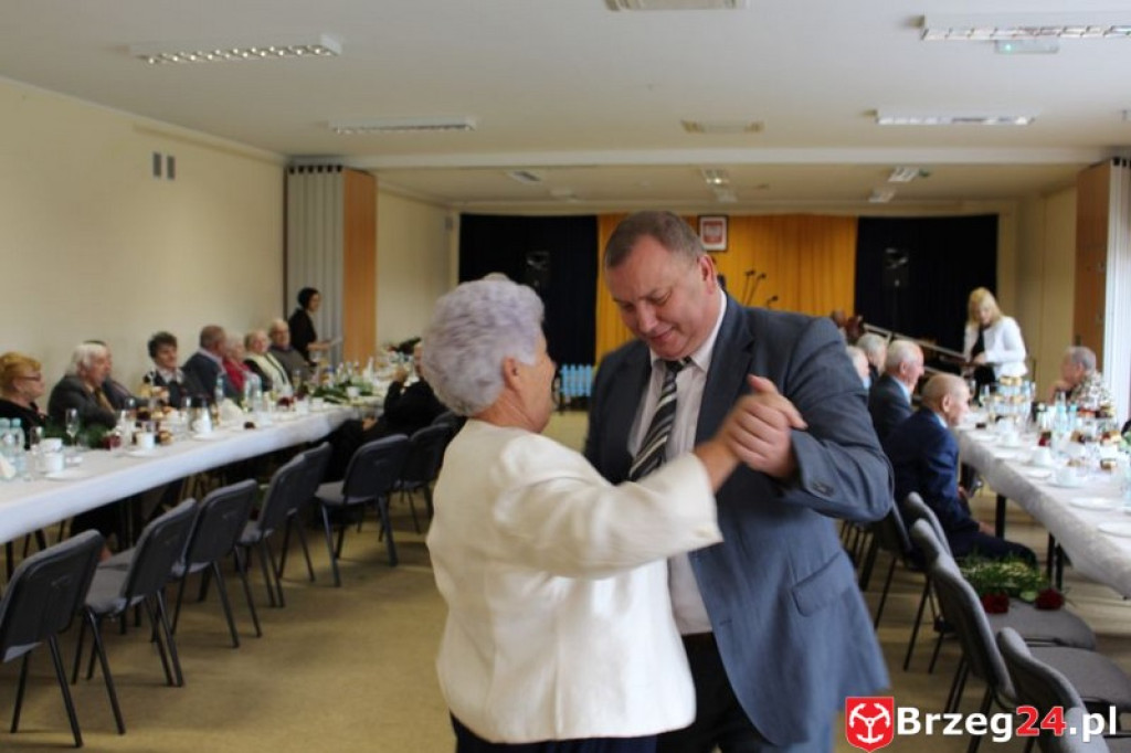 ODZNACZENIA ZA DŁUGOLETNIE POŻYCIE MAŁŻEŃSKIE W GMINIE LUBSZA