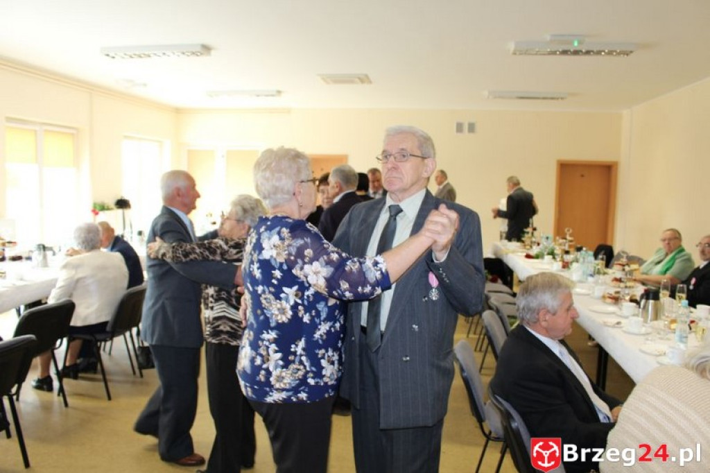 ODZNACZENIA ZA DŁUGOLETNIE POŻYCIE MAŁŻEŃSKIE W GMINIE LUBSZA