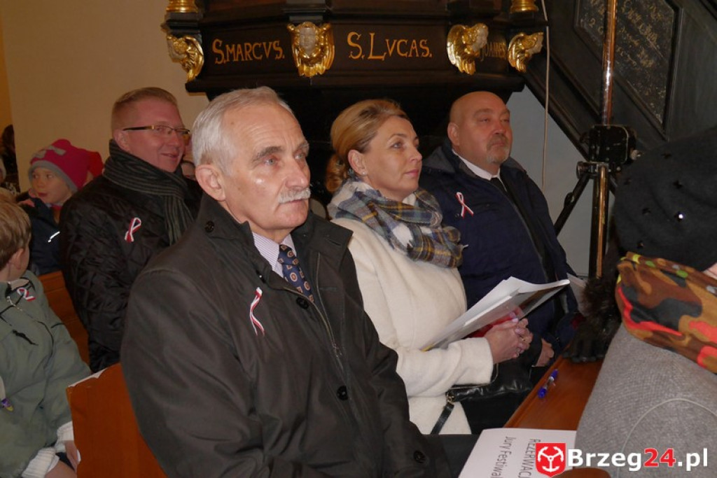 Koncert Laureatów XXI Festiwalu Pieśni Patriotycznej w Pogorzeli [FOTORELACJA i WYNIKI]