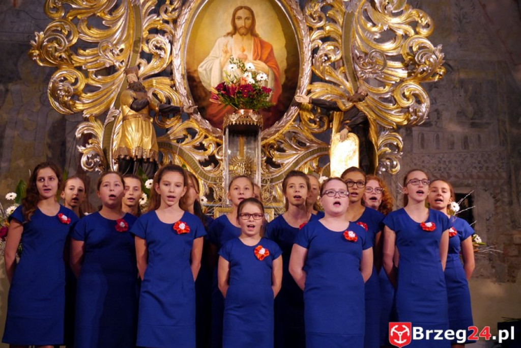 Koncert Laureatów XXI Festiwalu Pieśni Patriotycznej w Pogorzeli [FOTORELACJA i WYNIKI]