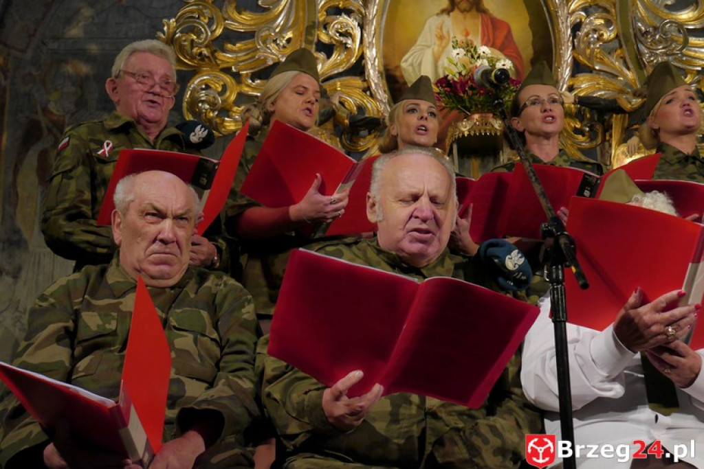 Koncert Laureatów XXI Festiwalu Pieśni Patriotycznej w Pogorzeli [FOTORELACJA i WYNIKI]