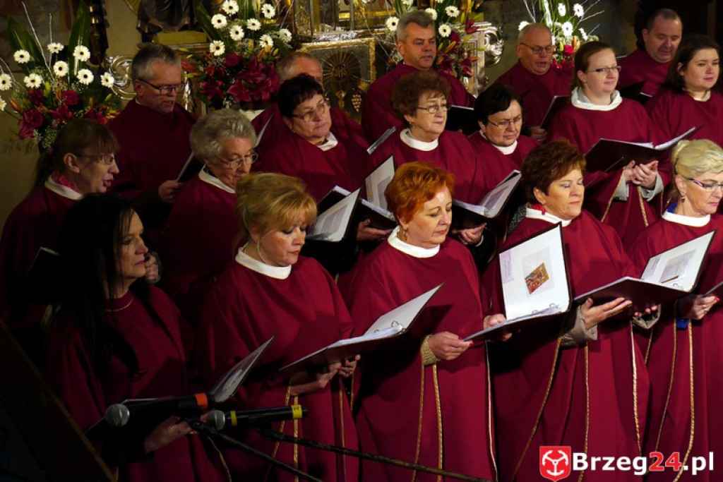 Koncert Laureatów XXI Festiwalu Pieśni Patriotycznej w Pogorzeli [FOTORELACJA i WYNIKI]