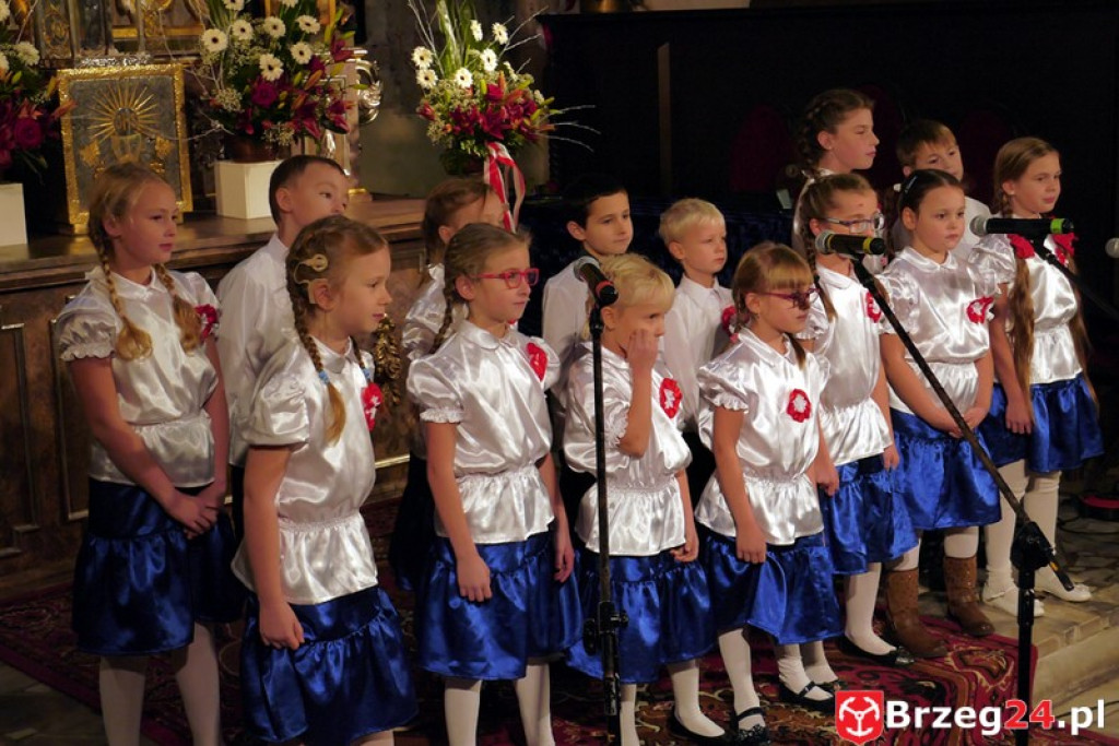 Koncert Laureatów XXI Festiwalu Pieśni Patriotycznej w Pogorzeli [FOTORELACJA i WYNIKI]