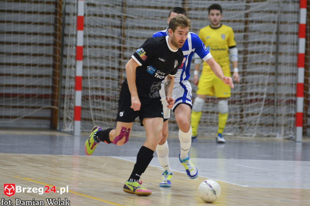 Porażka Gredaru Brzeg z Malwee Łódź