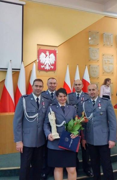 Prezydent RP Andrzej Duda odznaczył brzeskich policjantów medalami