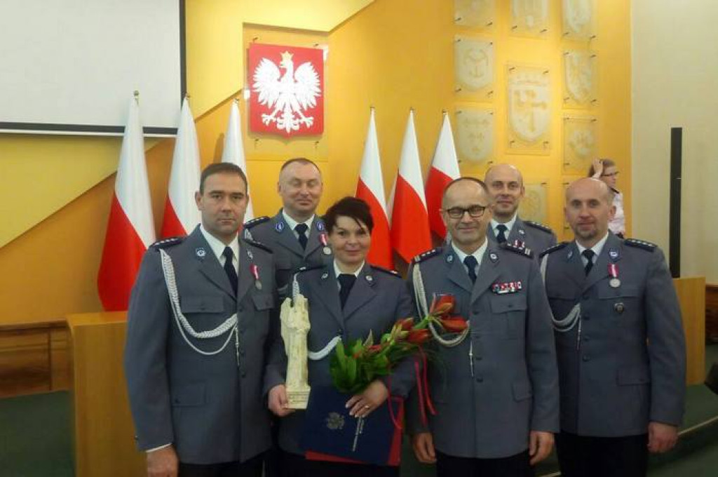 Prezydent RP Andrzej Duda odznaczył brzeskich policjantów medalami