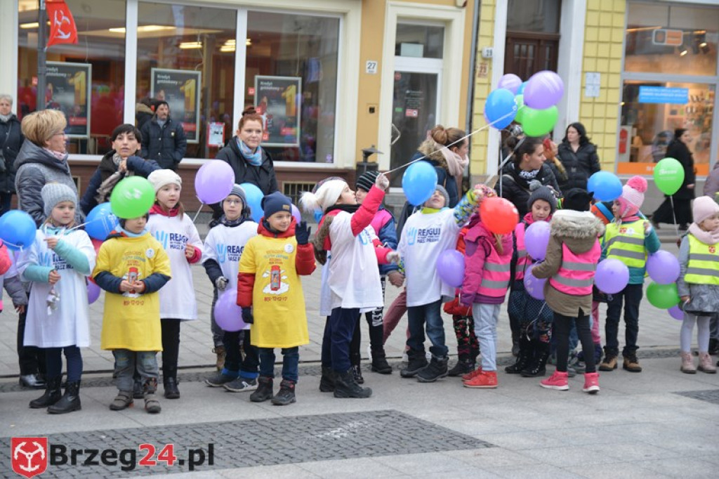 Rekord we wspólnym śpiewaniu pobity! W Brzegu trwają Ogólnopolskie Dni Praw Dziecka