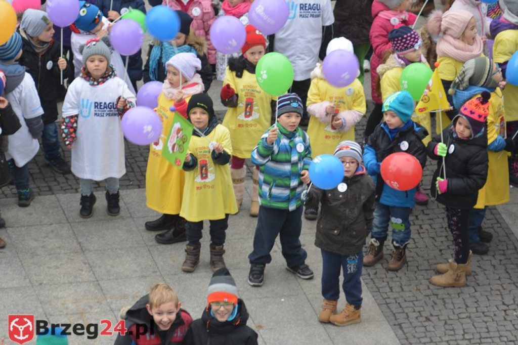Rekord we wspólnym śpiewaniu pobity! W Brzegu trwają Ogólnopolskie Dni Praw Dziecka