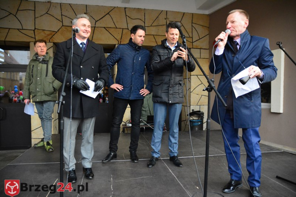 Rekord we wspólnym śpiewaniu pobity! W Brzegu trwają Ogólnopolskie Dni Praw Dziecka