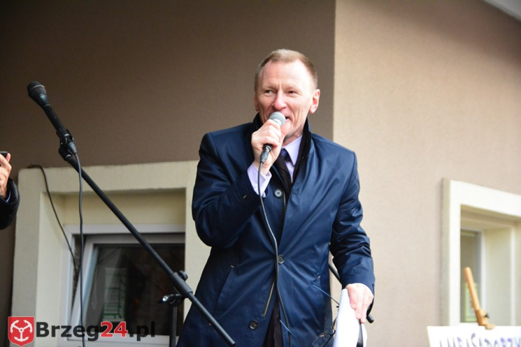 Rekord we wspólnym śpiewaniu pobity! W Brzegu trwają Ogólnopolskie Dni Praw Dziecka